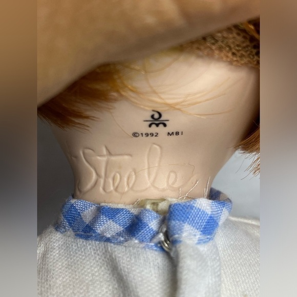 Linda Steele Vintage Porcelain Doll, Danbury Mint 1992 “Is it Sweet Enough?” - Picture 9 of 10